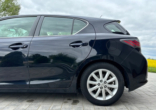 Lexus CT cena 43900 przebieg: 225000, rok produkcji 2011 z Poznań małe 436